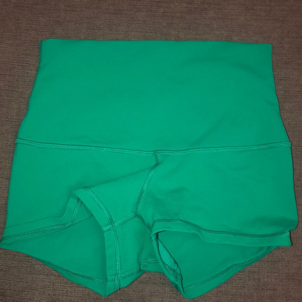 adorable lulu booty shorts